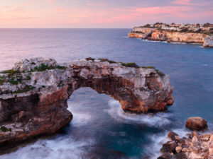Es Pontàs rock arch near Santanyi, Mallorca, Balearic Islands, Spain Es Pontàs rock arch near Santanyi, Mallorca, Balearic Islands, Spain